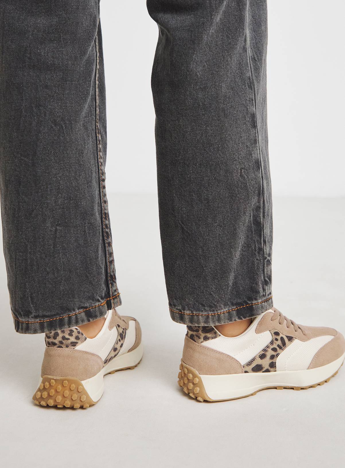 SIMPLY BE Retro Runner Trainer Wide Fit Neutral Leopard 4 - Image 2